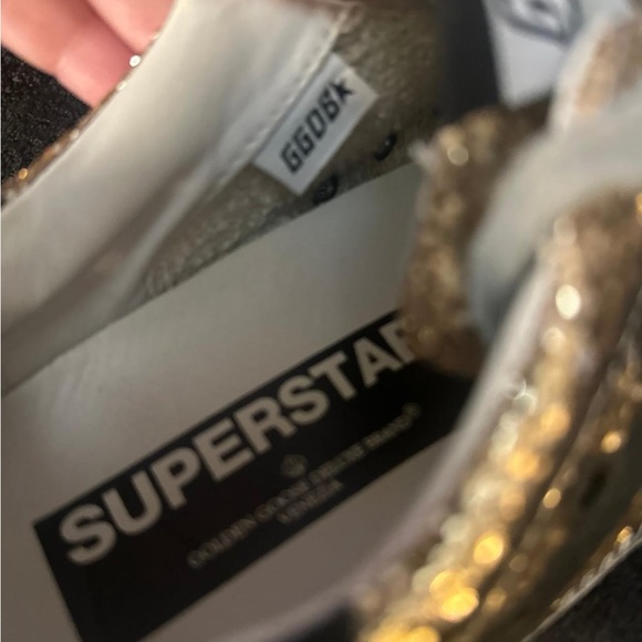 Golden Goose Gold Glitter Low-Top Sneakers with Black Star - Picture 9 of 9
